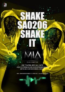 3726_web-mia-0206-shakeit